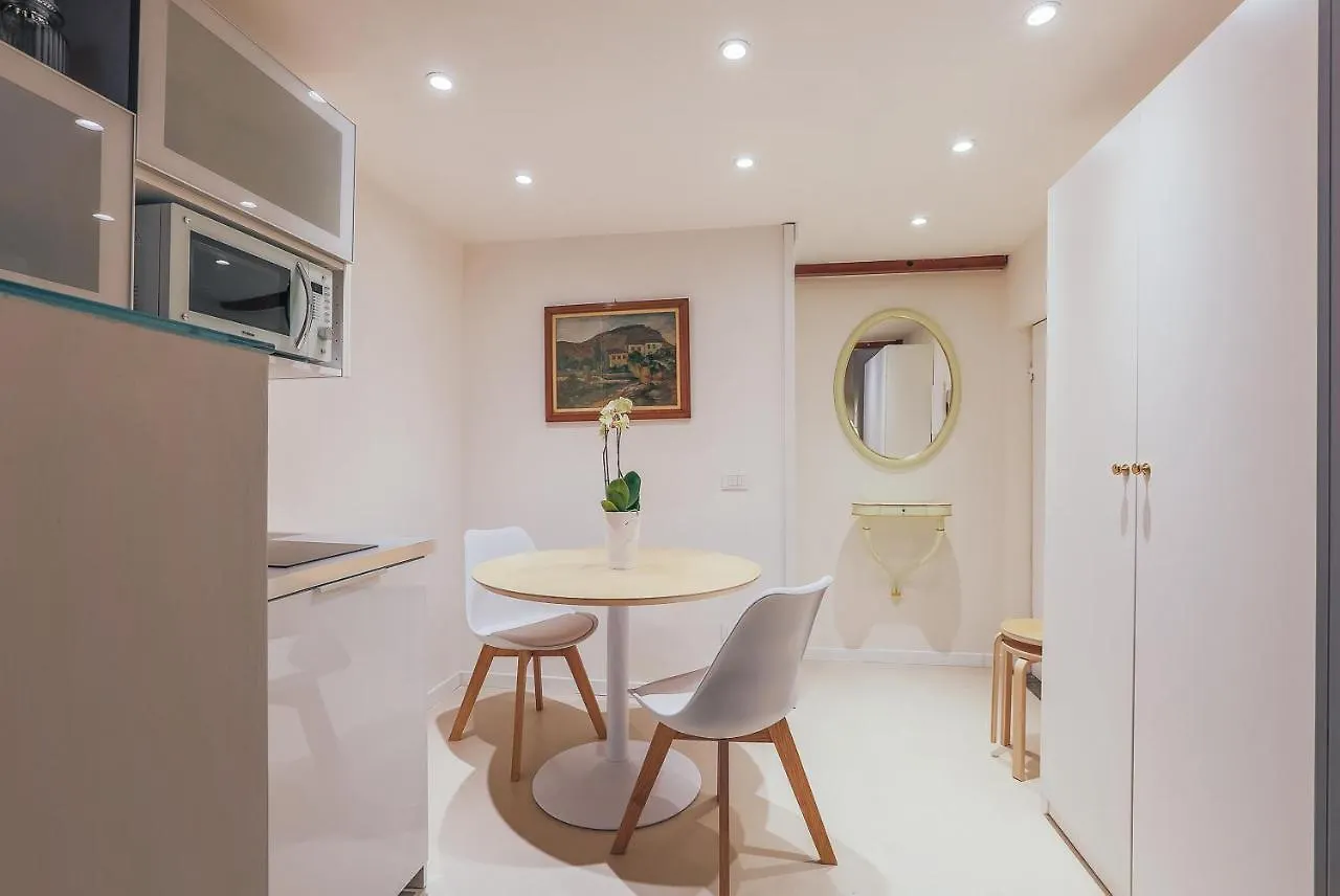 Apartment Duomo Romantic Nest Florence